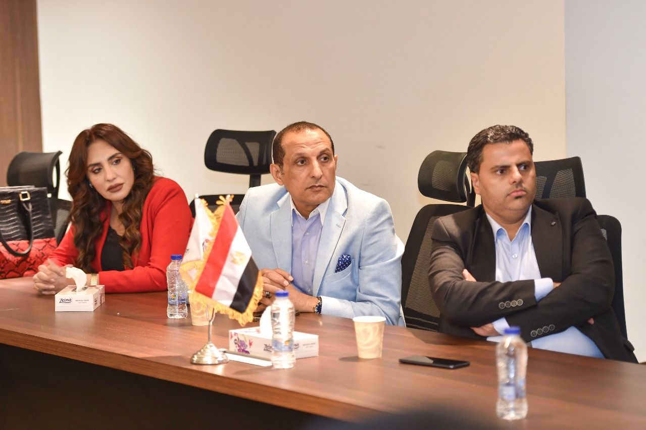 إعلام «الجبهة الوطنية» تناقش خطة عملها في انتخابات الشيوخ: تواصل مباشر وتمثيل حقيقي للشارع - الخليج الان