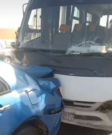 حادث الطريق الدائري: اصطدام أتوبيس نقابة المحامين وعدد من السيارات الملاكي - الخليج الان