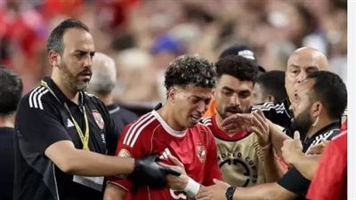 "يا أعظم دكتور فى إفريقيا".. إمام عاشور يهنئ طبيب النادي الأهلي بمناسبة عيد ميلاده - الخليج الان