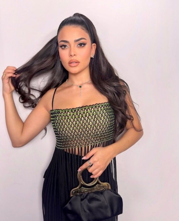 بعد اعتزاله لحرمانية لمسها.. أسماء جلال تتخذ الإجراءات القانونية ضد مصفف شعرها - الخليج الان