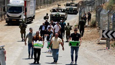 نزوح دراماتيكي من السويداء إلى درعا وسط انهيار الخدمات وتصعيد خطير.. ودمشق تعلن الاستنفار - الخليج الان