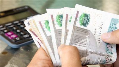 زيادة مرتقبة.. 15% علاوة و700 جنيه حافز شهري للعاملين بقطاع البترول - الخليج الان