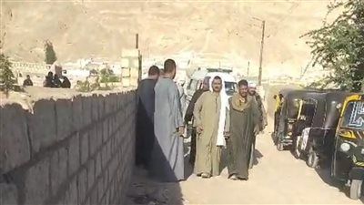 مش عايز يمشي ويسيبهم.. تشيع جثماني اثنين من الشقيقات الثلاثة الغارقات في النيل بأسيوط - الخليج الان