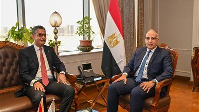 وزيرا الري والتموين يبحثان سُبل تطوير مصانع إنتاج السكر من قصب السكر والتنسيق لحماية الموارد المائية من التلوث بنواتج مصانع السكر - الخليج الان