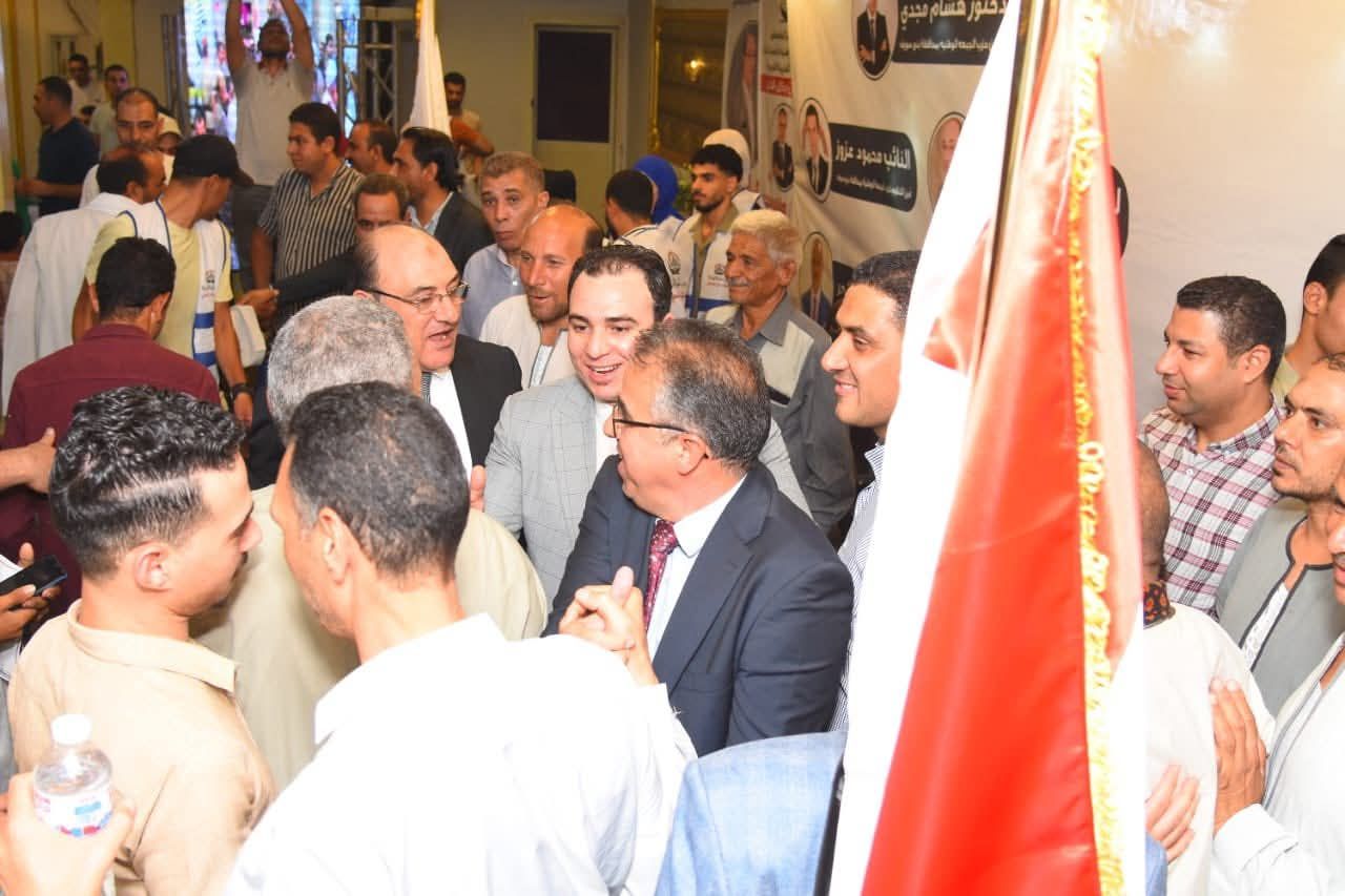 “الجبهة الوطنية” ينظم مؤتمرًا جماهيريًا ببني سويف استعدادًا لانتخابات الشيوخ.. ومرشح الحزب: تمكين الشباب وتحسين الخدمات أولوية - الخليج الان