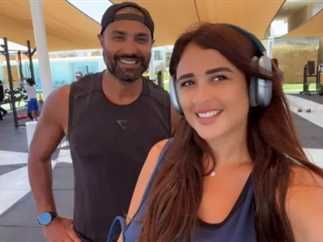 بصورة من داخل الجيم.. ياسمين عبد العزيز تتصدر التريند بسبب كريم فهمي - الخليج الان