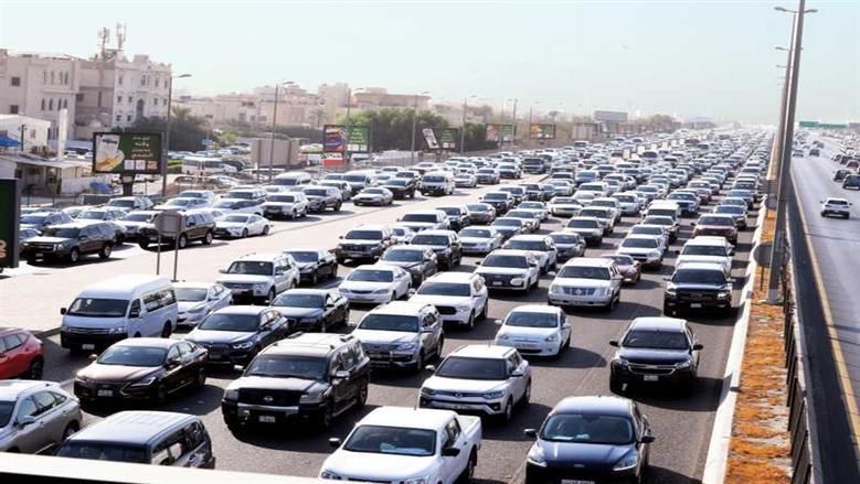 تحذير مروري .. تنبيه هام لجميع سائقي السيارات في الكويت 2025 سلامة أولاً
