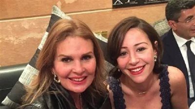 يسرا وركين سعد ويسري نصر الله.. نجوم الفن يهنئون منة شلبي بـ عيد ميلادها - الخليج الان