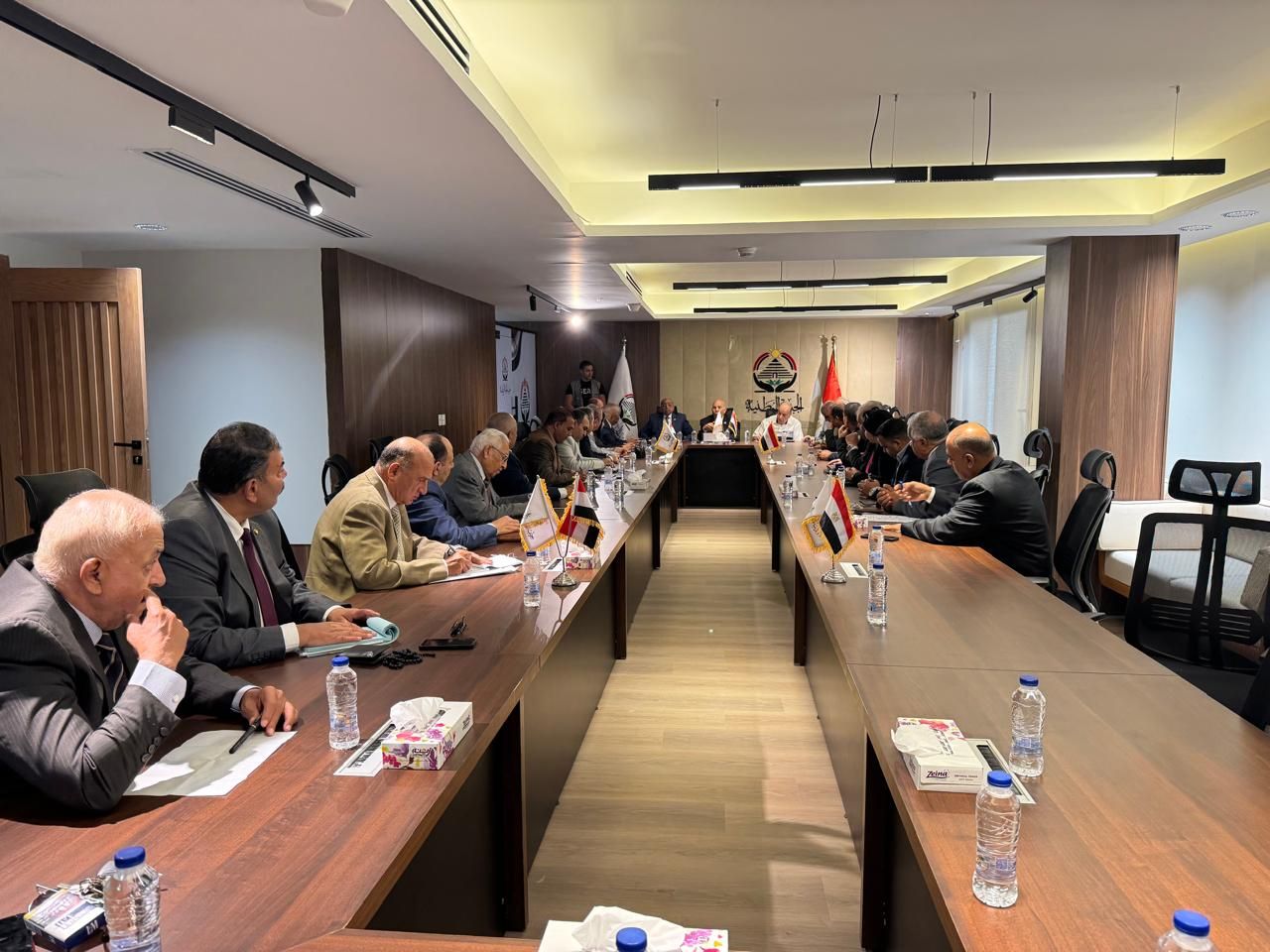 “المجالس المحلية” بحزب الجبهة الوطنية يبحث سبل دعم مرشحي القائمة والفردي استعدادًا للاستحقاق الانتخابي - الخليج الان