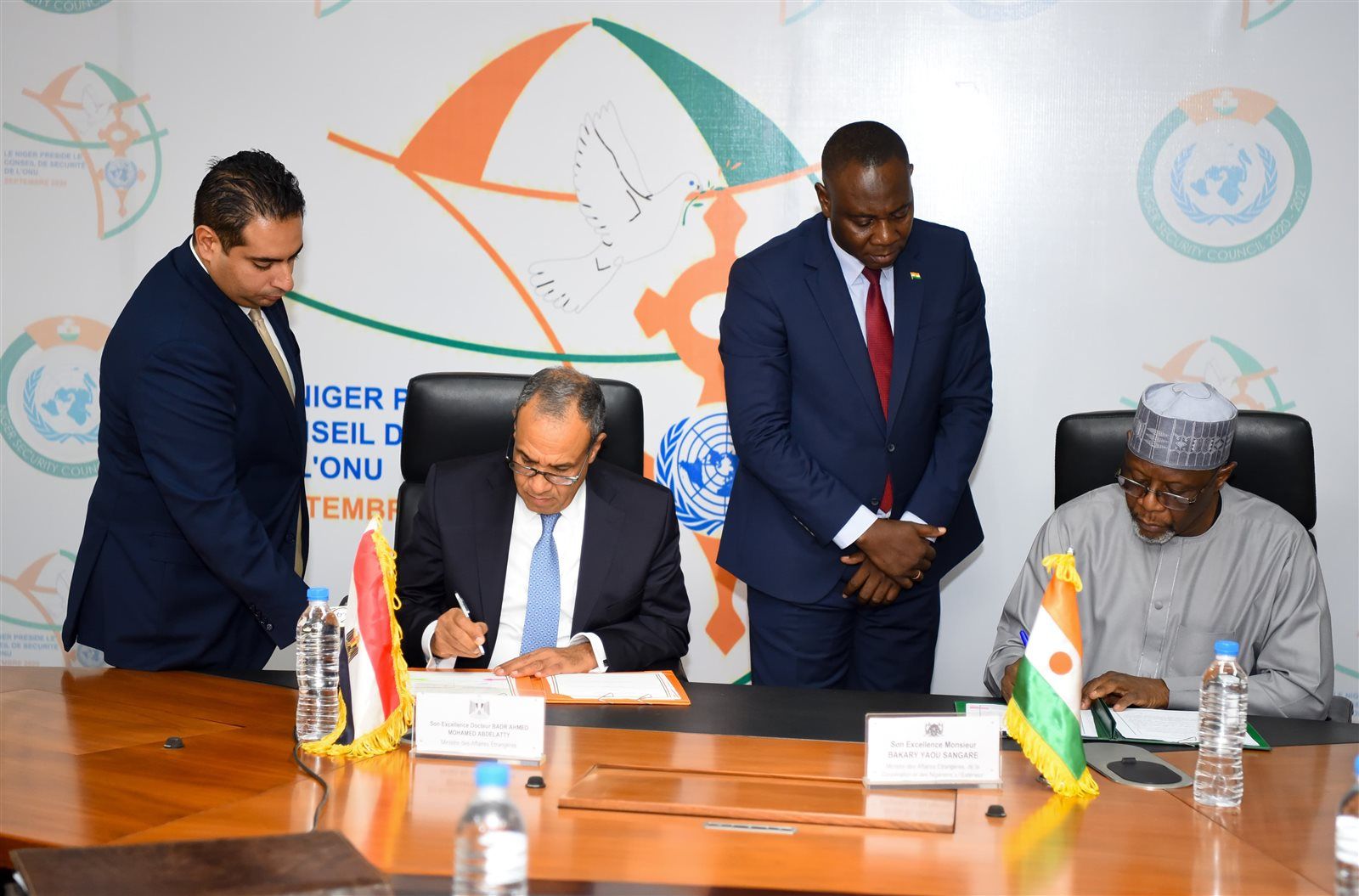 «وزير الخارجية يواصل جولاته في غرب أفريقيا».. عبد العاطي يلتقي وزير خارجية النيجر في نيامي - الخليج الان