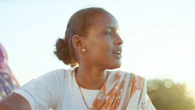 العرض العالمي الأول لـ فيلم ملكة القطن لـ سوزانا ميرغني بمهرجان فينيسيا السينمائي الدولي - الخليج الان