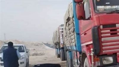 سقوط 3 أشخاص من مقطورة تريلا بشمال سيناء - الخليج الان