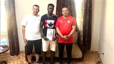 سوهاج يتعاقد مع الغاني إيمانويل لاعب خط وسط نجوم مصر موسمين - الخليج الان