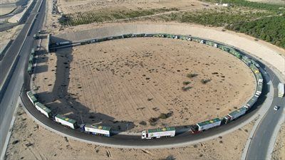 بتوجيهات شيخ الأزهر.. قافلة عاجلة من «بيت الزكاة والصدقات» محملة بآلاف الأطنان من المواد ‏الغذائية والإغاثية في طريقها إلى غزة‏ - الخليج الان