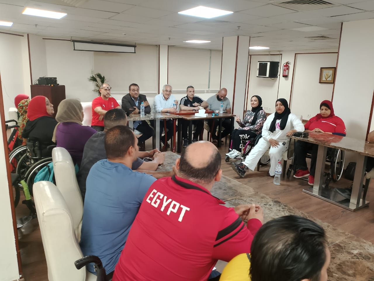 اللجنة البارالمبية تبحث استعدادات منتخب رفع الأثقال لبطولة العالم 2025 - الخليج الان