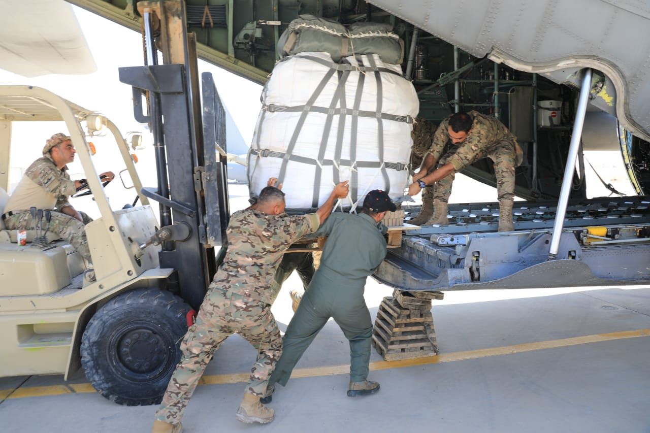 «بمشاركة الإمارات».. الأردن تنفذ عملية إنزال جوي لمساعدات على غزة|صور - الخليج الان