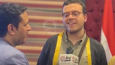 العاشر من أوائل الثانوية العامة في احتفالية مستقبل وطن: الفضل يرجع لوالدتي وأتمني إني أدخل كلية الطب (فيديو) - الخليج الان