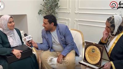 والدة جنا من أوائل الثانوية العامة: بنتي رفعت رأسي وسعيدة باحتفالية مستقبل وطن - الخليج الان