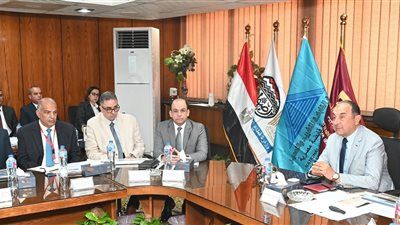 وزير قطاع الأعمال يتابع الموقف التنفيذي لمشروعات التطوير العقاري والمقاولات وإدارة الأصول - الخليج الان