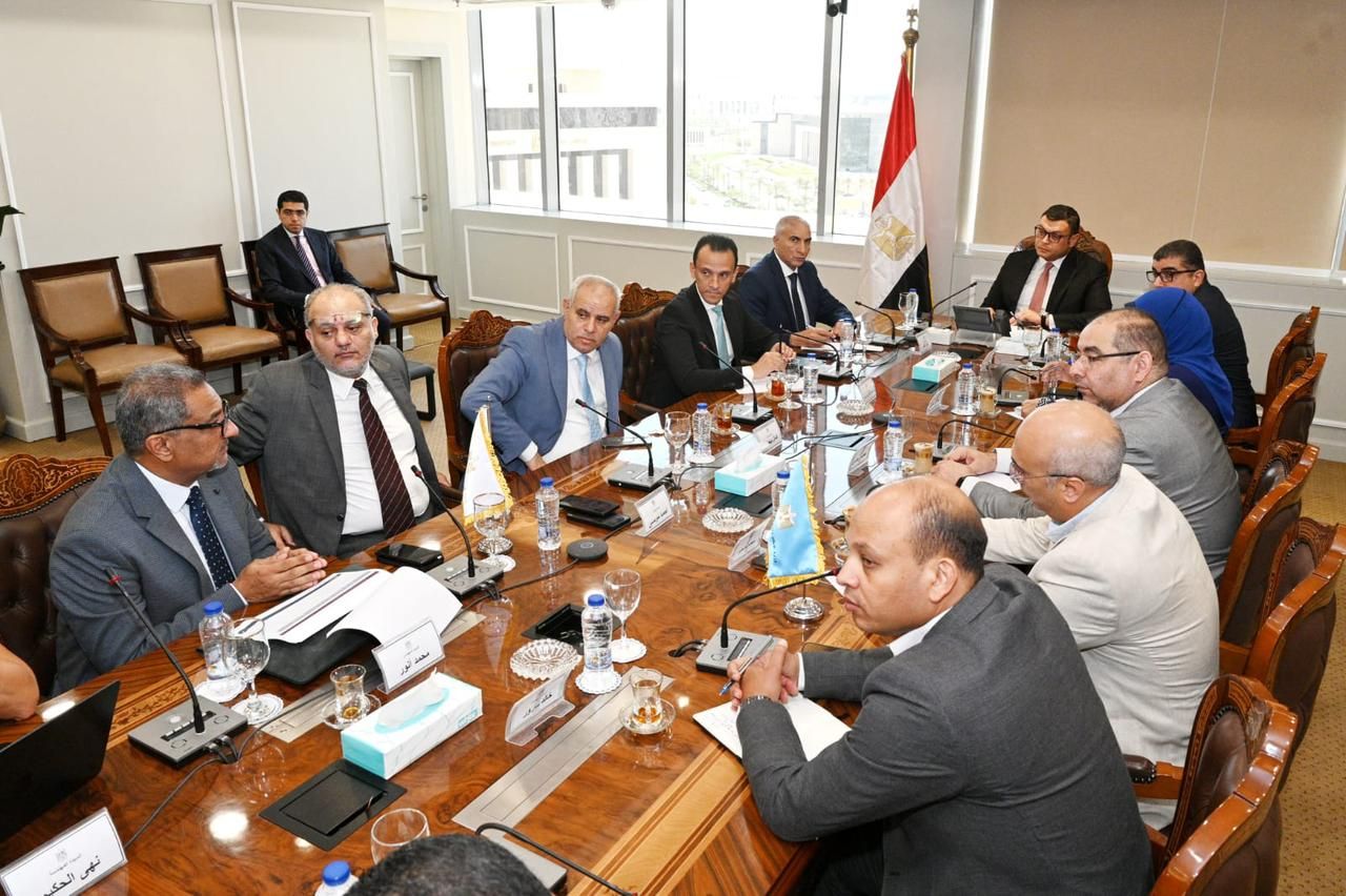 وزير الإسكان يعقد اجتماعًا مع "توريك" للتطوير العقاري لمراجعة مشروعات الشراكة وخطط التسويق - الخليج الان