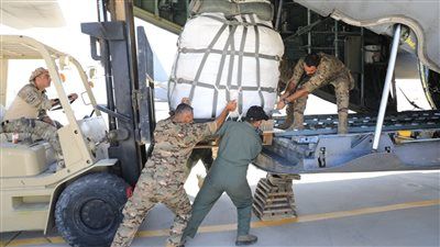 «بمشاركة الإمارات».. الأردن تنفذ عملية إنزال جوي لمساعدات على غزة|صور - الخليج الان