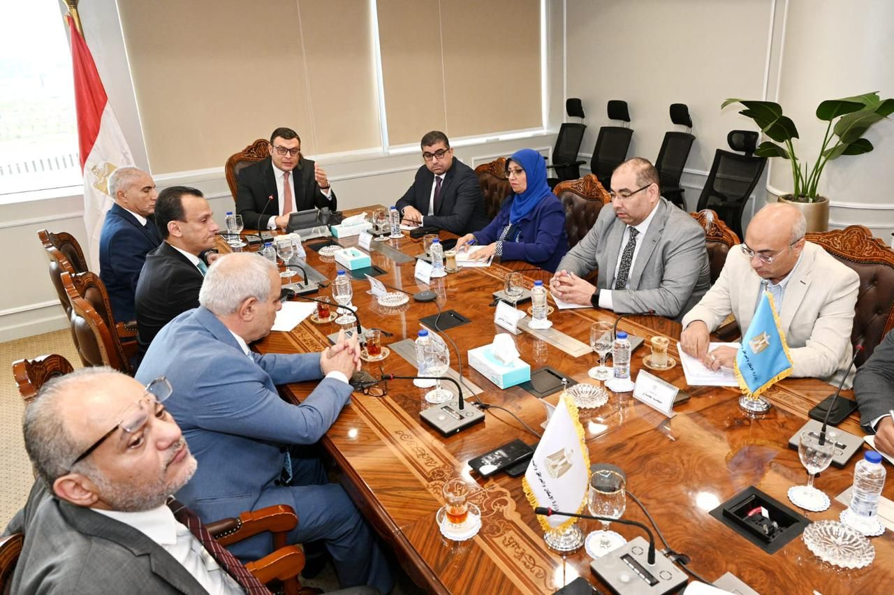 وزير الإسكان يعقد اجتماعًا مع "توريك" للتطوير العقاري لمراجعة مشروعات الشراكة وخطط التسويق - الخليج الان