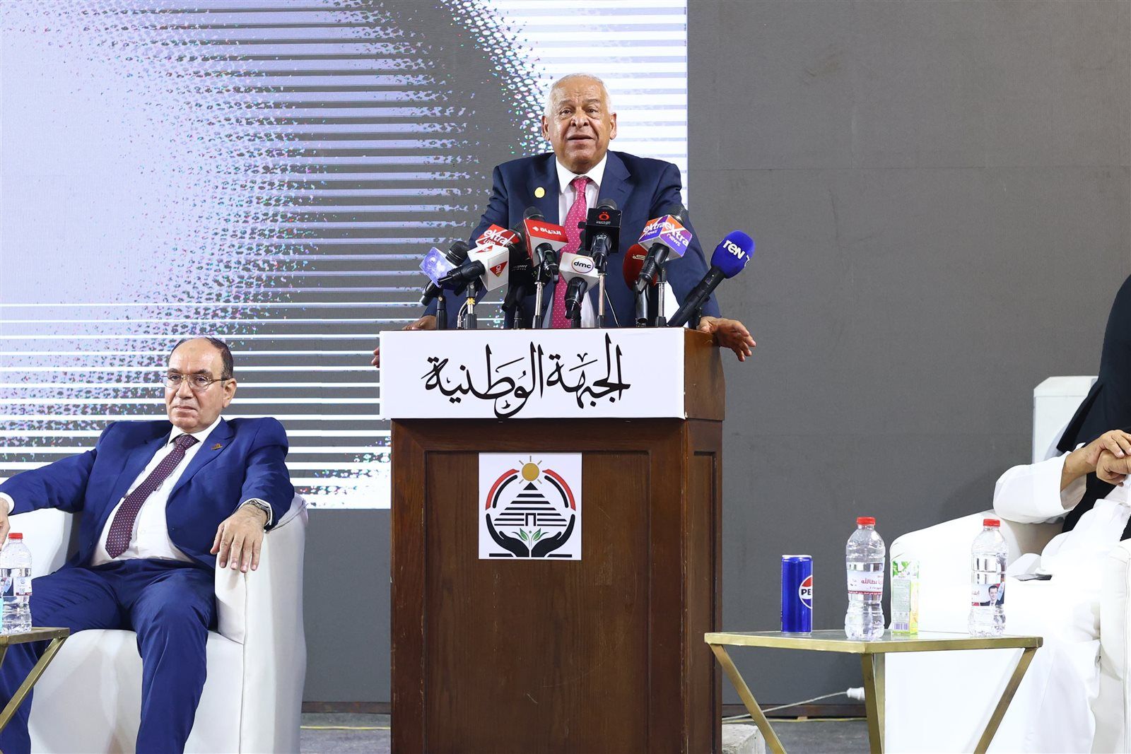 الجبهة الوطنية من قلب عروس البحر: نقف على قلب رجلٍ واحد خلف القيادة السياسية ودعمًا للوطن - الخليج الان