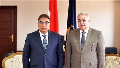 محافظ الدقهلية يهنئ مدير الأمن الجديد ويشيد بجهود اللواء حسام عبد العزيز - الخليج الان