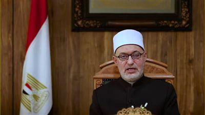 ما حكم قضاء الصلاة الجهرية دون الجهر بالقراءة؟ .. د.نظير عياد يجيب - الخليج الان