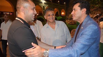 وزير الشباب والرياضة يتفقد نادي السيارات والرحلات المصري بالعلمين - الخليج الان