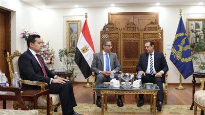 محافظ الفيوم يزور مدير الأمن ويهنئه بتجديد الثقة - الخليج الان