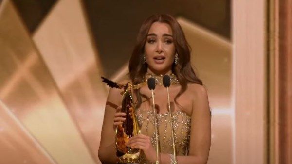 هنا الزاهد عن تشابه أزمة انقطاع الانترنت مع فيلم ريستارت: اتصدمت - الخليج الان