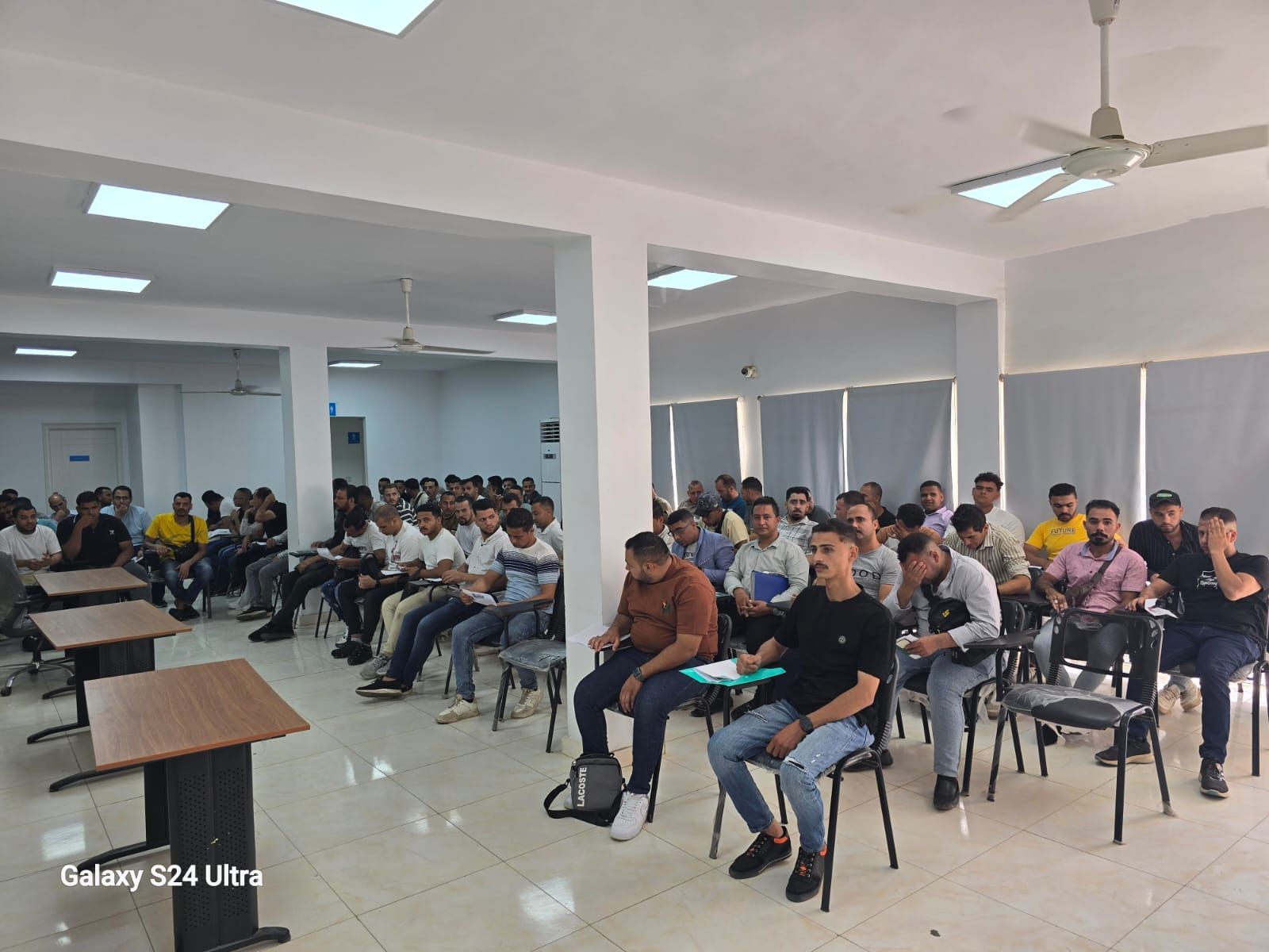 وزير العمل : بدء اختبارات المرشحين للعمل في الأردن - الخليج الان