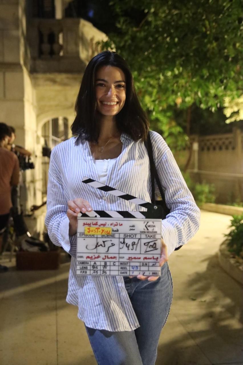 صناع حكاية Just You ثالث حكايات ما تراه ليس كما يبدو يحتفلون بانتهاء التصوير - الخليج الان