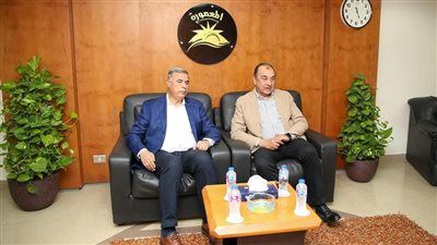 وزير قطاع الأعمال العام ومحافظ الإسكندرية يبدأن جولة تفقدية بمنطقة المعمورة بلقاء عدد من نواب البرلمان - الخليج الان