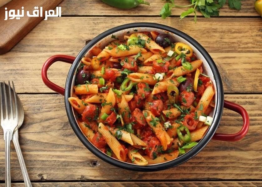 لما الجوع يخبط على بابك فجأة.. اعملي أسرع طاجن مكرونة بالسجق في الفرن بنكهة المطاعم الفخمة وبأقل تكلفة ممكنة