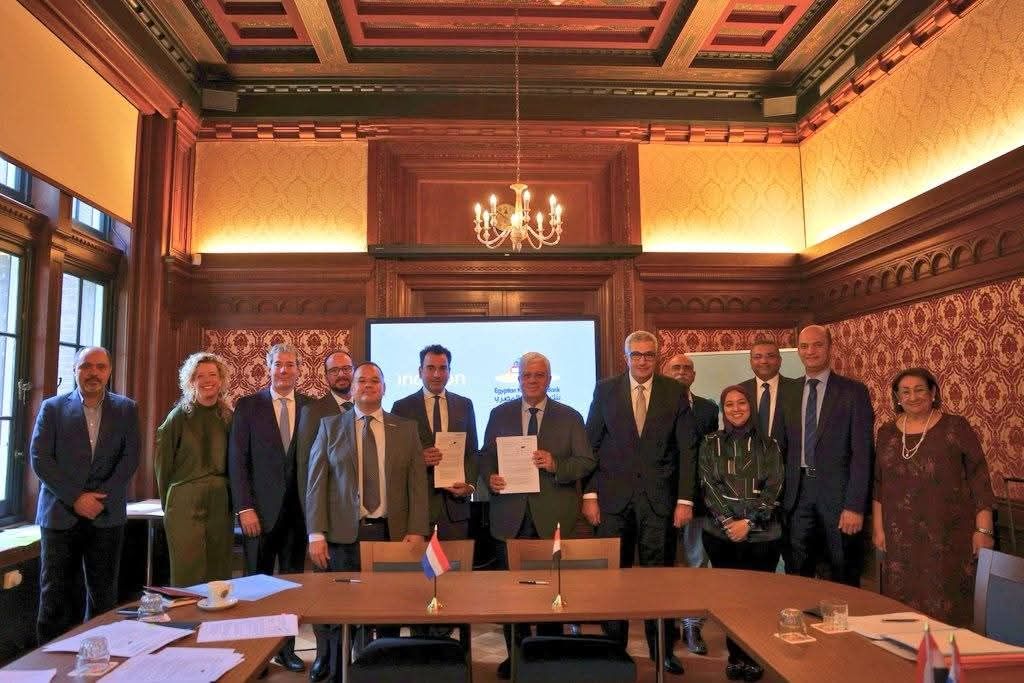 وزير التعليم العالي يوقع عقودًا استراتيجية مع شركة "إنسيچن" الهولندية لدعم التحول الرقمي في التعليم الجراحي والطبي - الخليج الان