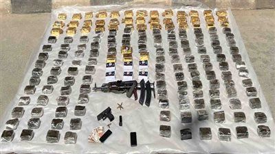 ضبط عنصرين شديدي الخطورة بحوزتهما 4.5 طن مخدرات وبندقية آلية في الإسماعيلية - الخليج الان
