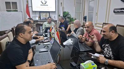 غرفة عمليات تنسيقية شباب الأحزاب والسياسيين تستمر في متابعة تصويت المصريين بالخارج في انتخابات مجلس الشيوخ - الخليج الان