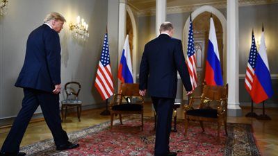 ترامب يعلن نشر غواصات نووية قرب روسيا.. هل العالم على أعتاب حرب نووية؟ - الخليج الان