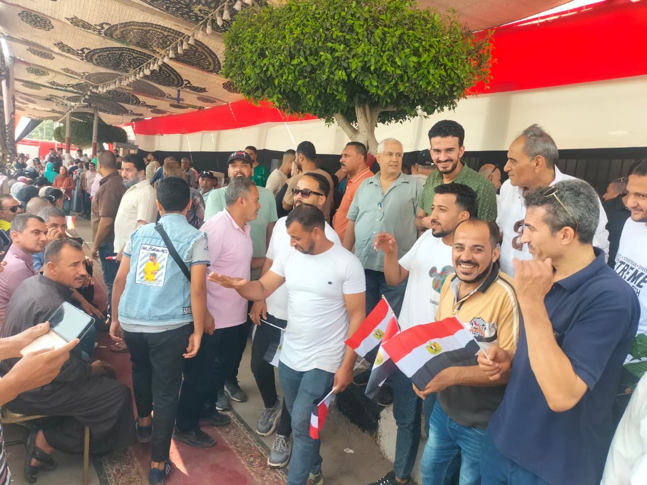 خلال اليوم الأول.. توافد مكثف للمواطنين على لجان الشرقية لانتخابات مجلس الشيوخ 2025 - الخليج الان