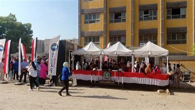 توافد الناخبين أمام لجان الاقتراع بمدينة نصر للتصويت في انتخابات مجلس الشيوخ - الخليج الان