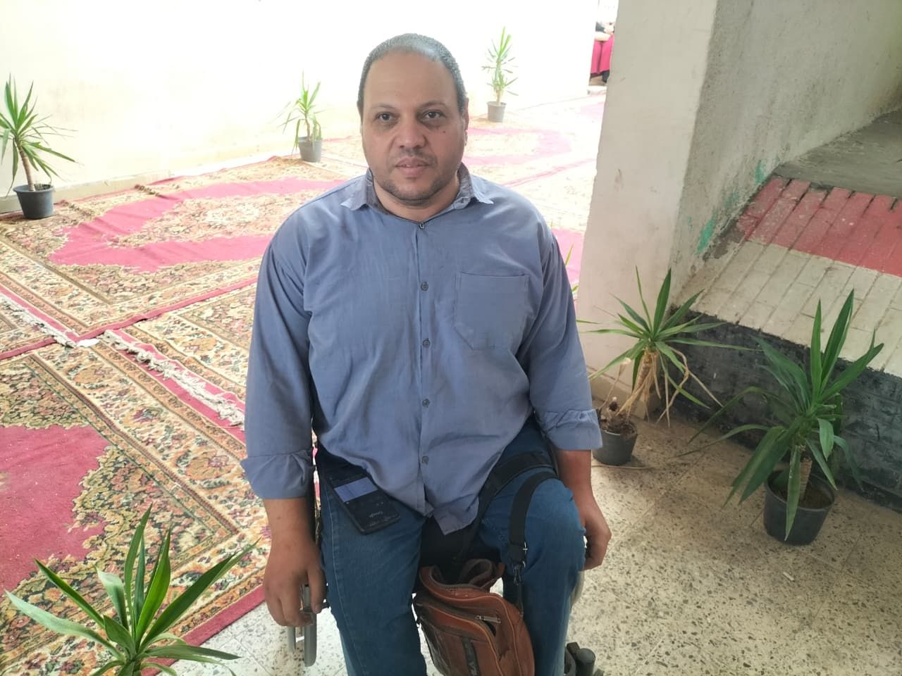 ذوي الهمم في الصفوف الأولى أمام اللجان الانتخابية بالشرقية للمشاركة في انتخابات مجلس الشيوخ - الخليج الان