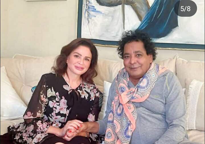 رفقة إلهام شاهين.. أول ظهور لـ محمد منير بعد خروجه من المستشفى - الخليج الان