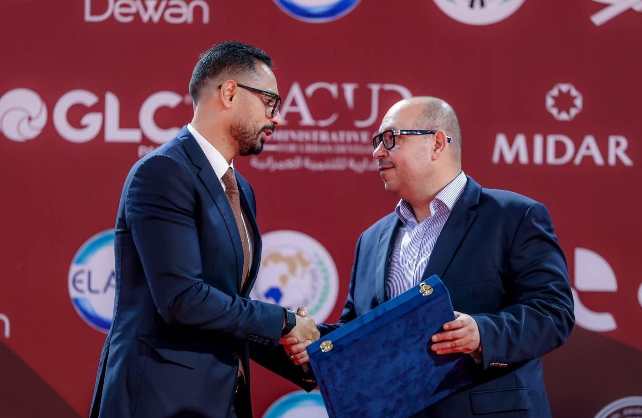 ياسر إدريس يشهد البطولة العربية للجودو ومطيع يكرمه بدرع الاتحاد - الخليج الان