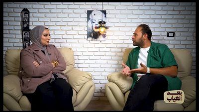 محمد علي رزق لـ يارا أحمد: مفيش فرحة كاملة بعد وفاة والدي.. ولسه بدور عليه وسط الناس - الخليج الان