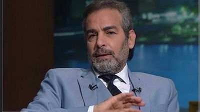 بسبب رفضه مصافحة معجب.. القصة الكاملة للهجوم على أحمد عبد العزيز وكيف برر الفنان؟ - الخليج الان