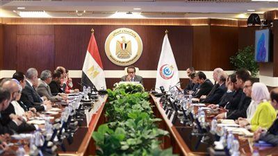 وزير الصحة يوجه بتسريع الاستجابة لاحتياجات المرضى ومتابعة نظام التقييم الدوري للعاملين - الخليج الان