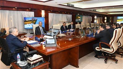 الفريق أسامة ربيع يلتقي رئيس التمثيل التجاري المصري لبحث سبل التعاون المشترك في مجال التسويق الخارجي|تفاصيل - الخليج الان