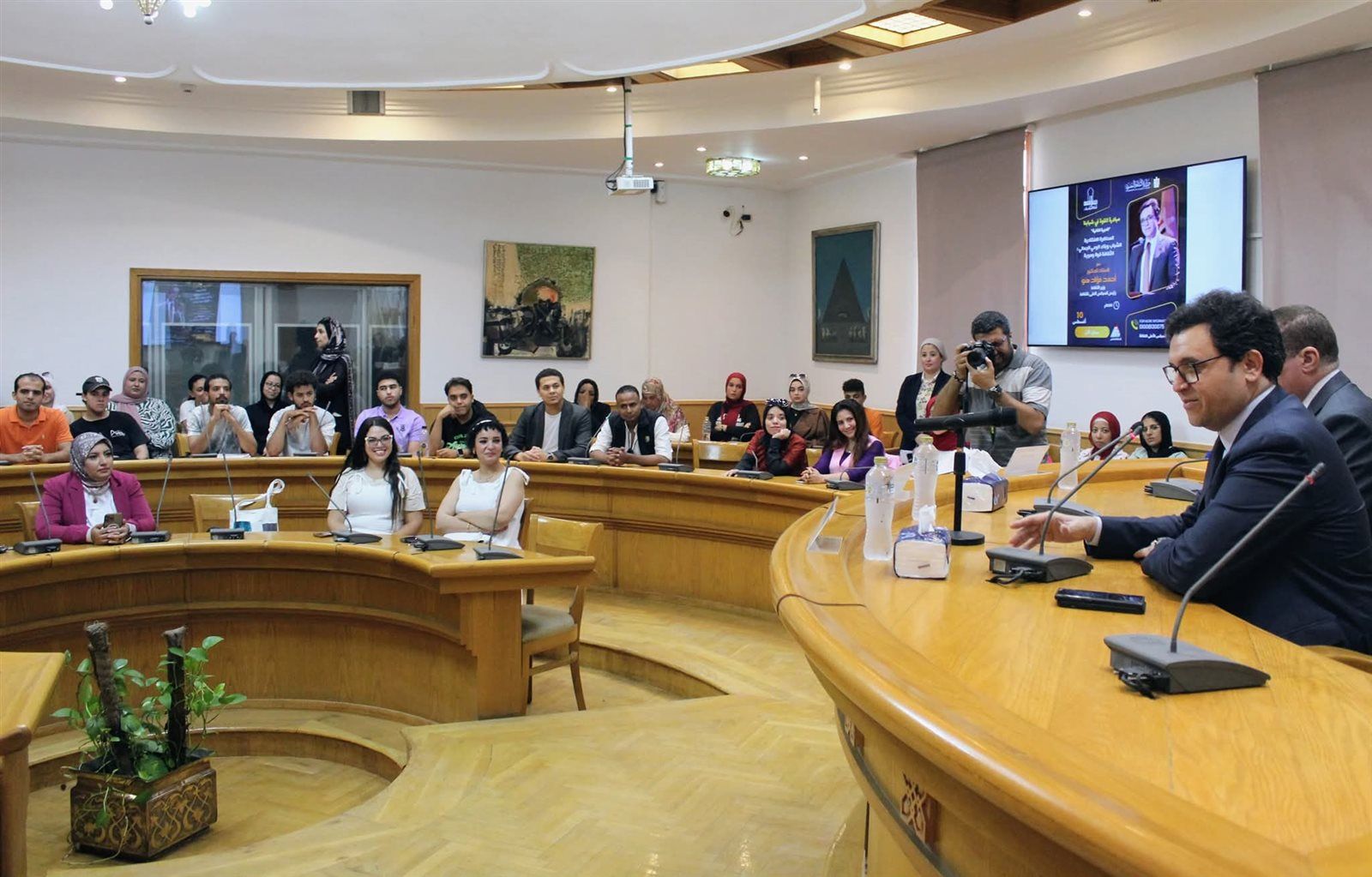 وزير الثقافة يفتتح فعاليات مبادرة "القوة في شبابنا 2" بحوار مفتوح مع الشباب|تفاصيل - الخليج الان